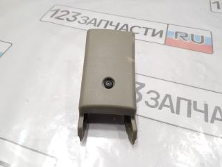 Запчасть заглушка крепления заднего сиденья SsangYong Rexton 2003