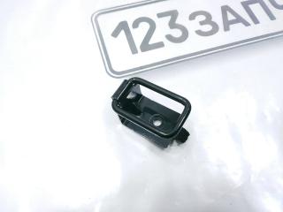 Запчасть крючок багажника Mazda Tribute 2001