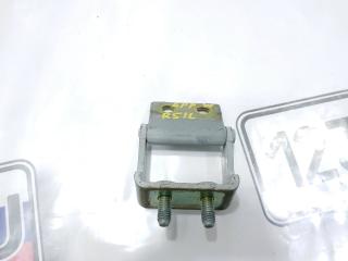 Запчасть петля двери багажника Mazda Tribute 2001