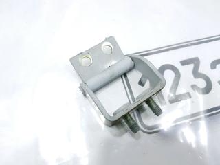 Запчасть петля двери багажника Mazda Tribute 2001