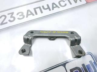 Запчасть кронштейн центральной консоли Suzuki Grand Escudo ( XL7 ) 2003