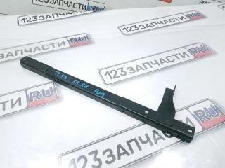 Крепление радиатора охлаждения правое Suzuki Escudo 2003