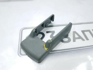 Запчасть заглушка крепления переднего сиденья задняя Suzuki Escudo 2003