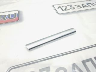 Запчасть накладка обшивки двери передней правой Ford Kuga 2013