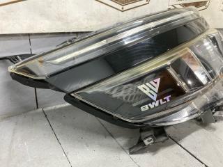 Фара передняя правая VOXY 2014/ ZS ЦВЕТ 202/ПРОБЕГ 69910КМ ZRR80W 3ZRFAE