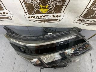 Фара передняя правая VOXY 2014/ ZS ЦВЕТ 202/ПРОБЕГ 69910КМ ZRR80W 3ZRFAE