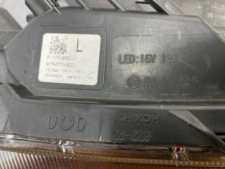 Фара передняя правая VOXY 2014/ ZS ЦВЕТ 202/ПРОБЕГ 69910КМ ZRR80W 3ZRFAE