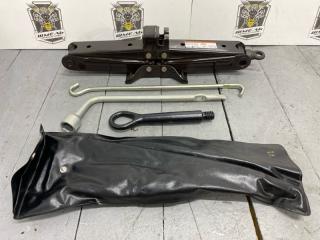 Домкрат TOYOTA VOXY 2014/ ZS ЦВЕТ 202/ПРОБЕГ 69910КМ