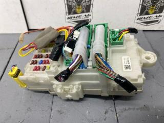 Блок предохранителей HONDA VEZEL 2014/ЦВЕТ NH821M/ПРОБЕГ 71037КМ