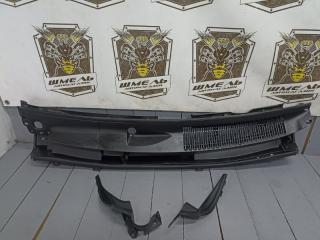 Решетка под дворники передняя TOYOTA PORTE 2013/ЦВЕТ 070/ПРОБЕГ 70491КМ
