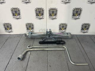 Домкрат TOYOTA AQUA 2014/ЦВЕТ 209/ПРОБЕГ 62497КМ