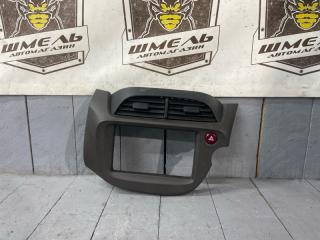 Консоль магнитофона HONDA FIT SHUTTLE 2013/ЦВЕТ NH578/ПРОБЕГ 77433КМ