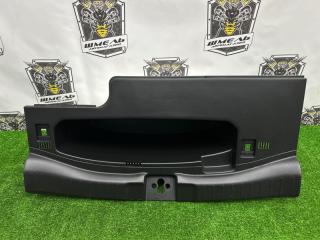 Накладка замка багажника задняя HONDA FIT 2014/ЦВЕТ NH700M/ПРОБЕГ 75788КМ