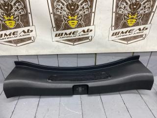 Накладка замка багажника HONDA FIT 2011/ЦВЕТ NH731P/ПРОБЕГ 82528КМ