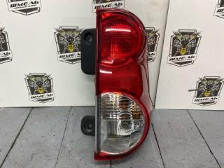 Запчасть стоп-сигнал задний правый NISSAN NV200 2009/ЦВЕТ QM1/ПРОБЕГ 104863КМ