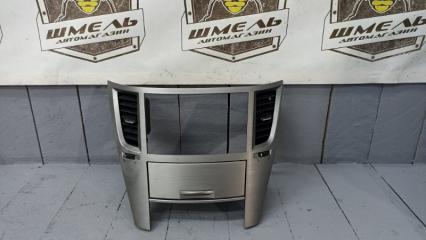Запчасть консоль магнитофона SUBARU LEGACY 2009/ЦВЕТ 37J/ПРОБЕГ 71014КМ