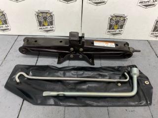 Домкрат TOYOTA VOXY 2018/ЦВЕТ 1F7/ПРОБЕГ 60792КМ