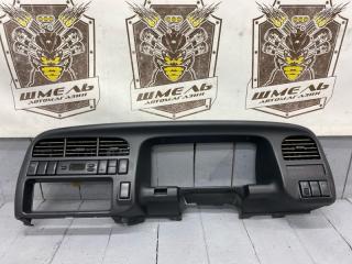 Запчасть консоль магнитофона ISUZU BIGHORN 1995/ЦВЕТ 797/ПРОБЕГ 133795КМ