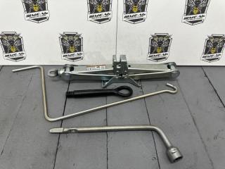 ПОДДОМКРАТНИК TOYOTA RACTIS 2015/ЦВЕТ 8S7/ПРОБЕГ 95472КМ