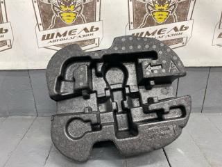 Запчасть пенопласт в багажник задний NISSAN NOTE 2015/ NISMO / ЦВЕТ QAB/ПРОБЕГ 38 400КМ