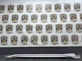 Накладка на порог передняя правая HONDA VEZEL 2014/ЦВЕТ NH788P/ПРОБЕГ 87179КМ