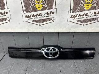 Запчасть накладка 5-й двери задняя TOYOTA Raize