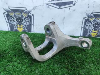 Крепление подушки двс заднее HONDA VEZEL 2015/ЦВЕТ NH788P/ПРОБЕГ 74718КМ