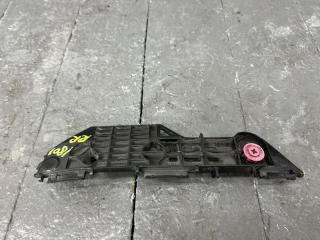 Крепление бампера заднее правое TOYOTA SIENTA 2016