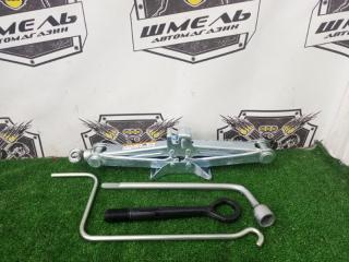 ПОДДОМКРАТНИК TOYOTA SIENTA 2016