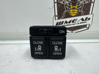 Запчасть кнопка сдвижной двери HONDA ODYSSEY 2014/ЦВЕТ NH820P/ПРОБЕГ 66496КМ