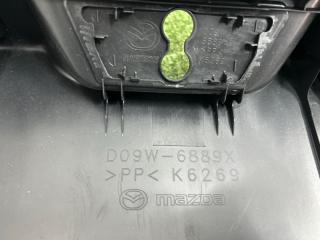Накладка замка багажника задняя DEMIO 2019/ЦВЕТ A4D/ПРОБЕГ 74178КМ DJ5FS S5DPTS