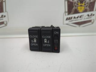 Кнопка сдвижной двери HONDA STEPWGN 2017/ЦВЕТ NH812P/ПРОБЕГ 63225