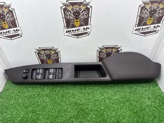 Блок упр. стеклоподьемниками передний правый TOYOTA ROOMY 2016/ЦВЕТ R72/ПРОБЕГ 74073