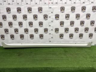 Накладка на порог правая TOYOTA PRIUS ALPHA 02.2014/ЦВЕТ070/ПРОБЕГ94468