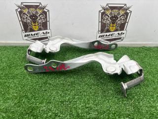 Запчасть петля капота TOYOTA ISIS 12.2012/PLATANA/ЦВЕТ070/ПРОБЕГ68374