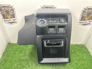 Консоль торпеды SUBARU LEVORG 02.2015/ПРОБЕГ 82328КМ/ЦВЕТ K1X