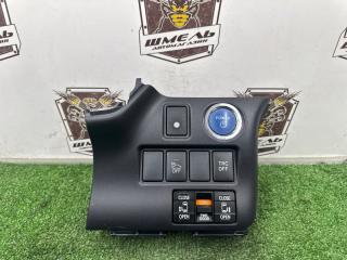 Консоль торпеды TOYOTA ESQUIRE 09.2015/ПРОБЕГ 71571КМ/ЦВЕТ 070