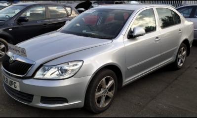 Кулак поворотный передний правый Skoda Octavia A5 1.8 Кулак поворотный передний правый Skoda Octavia A5 1.8