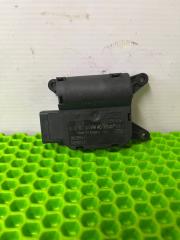 Сервопривод заслонок печки Audi A4 B8 1.8 Сервопривод заслонок печки Audi A4 B8 1.8