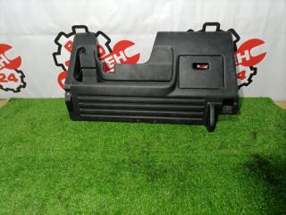 Запчасть накладка на торпеду Nissan Bluebird 1998