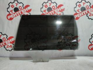 Стекло двери заднее левое Volkswagen Passat 1999