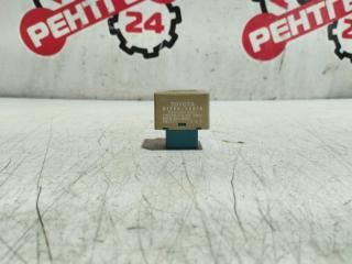 Фото запчасти реле указателя поворота Toyota Hiace 2007 контрактная запчасть Запчасть реле указателя поворота Toyota Hiace 2007