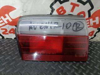 Фото запчасти фонарь вставка багажника задний правый Nissan Avenir 1998 контрактная запчасть Запчасть фонарь вставка багажника задний правый Nissan Avenir 1998
