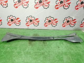 Запчасть решетка под лобовое стекло передняя Volkswagen Golf 2008