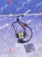 Запчасть датчик abs передний левый Subaru Forester 2004