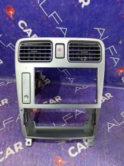 Запчасть панель магнитолы Subaru Forester 2004