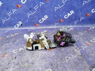Запчасть замок двери задний левый Mitsubishi Lancer Cedia 2001