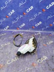Запчасть замок двери передний правый Mitsubishi Lancer Cedia 2001