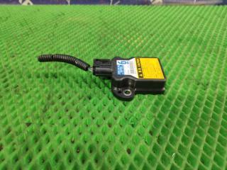 Запчасть датчик ускорения TOYOTA Prius 2010