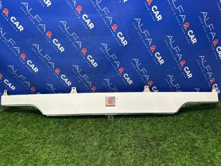 Запчасть планка под фары Isuzu Fargo 1990